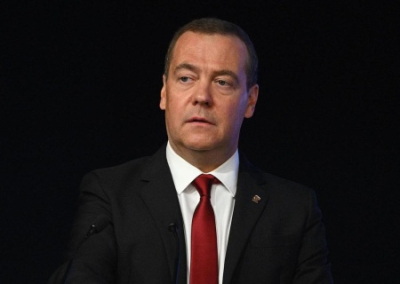 Медведев припугнул «Микрона» и европейских тупиц «Орешником»