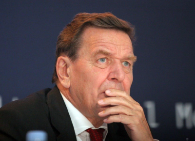 Шрёдер призвал не демонизировать Россию: Это не страна варваров, а государство с великой культурой