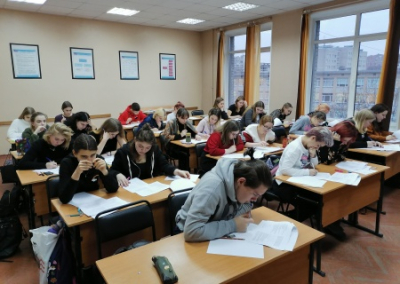 Сотни неучей Санкт-Петербурга, которые не сдали ОГЭ, будут учить в ПТУ бесплатно