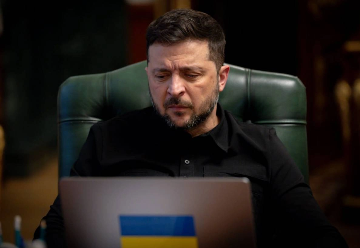 Окончание конфликта на Украине угрожает жизни Зеленского, заявил политолог