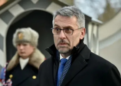 В Чехии перед зданием правительства и с других госучреждений сняли флаг Украины