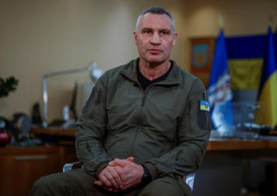 Кличко призвал запасаться продуктами, водой и лекарствами или выезжать из Киева