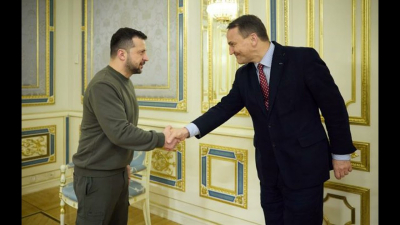 «Мы будем за ними тосковать». Сикорский призвал поляков не изгонять украинцев из Польши