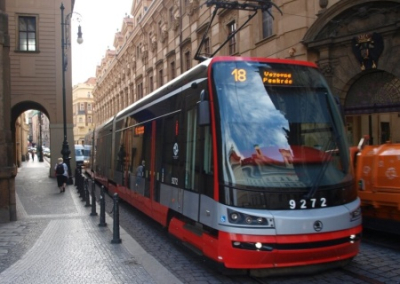 «Вы загрязняете трамвай»: в Праге водитель выгнал украинскую семью из вагона — и был за это наказан