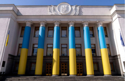 Рвота и диарея. Верховную раду парализовало массовое отравление «Слуг народа»