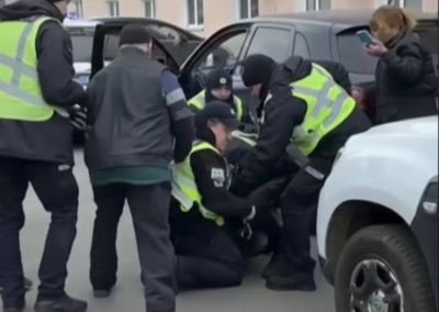 В ТЦК — на такси. Украинцев практически лишили права на передвижение