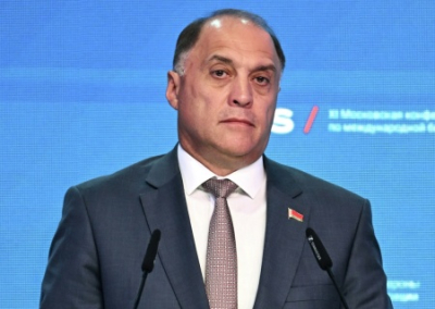 «Строителей туда надо отправлять». В Белоруссии осудили намерение Британии ввести войска на Украину