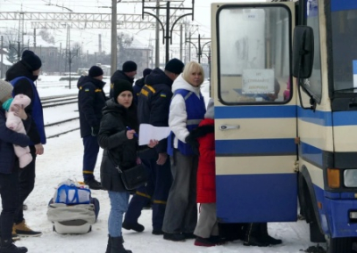 Государство заберет детей силой: Рада разрешила эвакуацию без согласия родителей