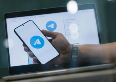 «Забираете винтовку у бойца, дайте ему другую». Военкор Сладков заявил о негативном влиянии на фронт блокировки Telegram