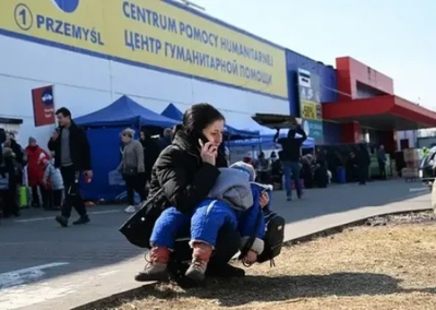 Учет или забота? Украинским беженцам за границей предлагают подать на компенсацию за вынужденный выезд