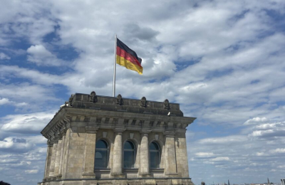 «Оставляют в лесу с разряженным телефоном». Германия жестко депортирует украинцев, приехавших на заработки из Польши