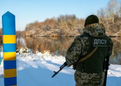 На надувных матрасах через Днестр трое украинцев пытались сбежать в Молдову от мобилизации