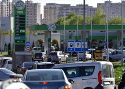 «Топливо дорожает без всяких причин». Цены на заправках Украины поползли вверх после событий в Иране
