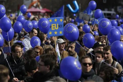 В ЕС призвали жителей иметь запасы пищи, лекарств и денег на три дня