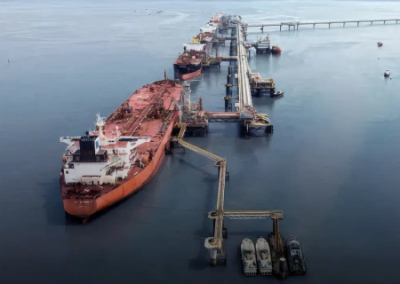 Индия возобновила закупки российской нефти на фоне конфликта на Ближнем Востоке