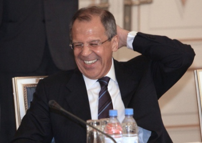 США не трогают тех, кто имеет бомбу — Лавров